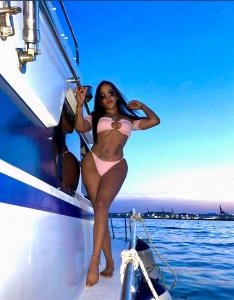 643422895: Chica busca chico en Almería