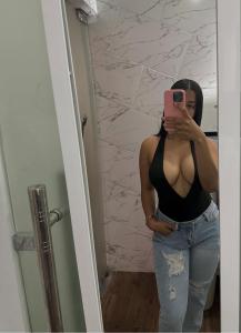 672643348: Chica busca chico en Cáceres