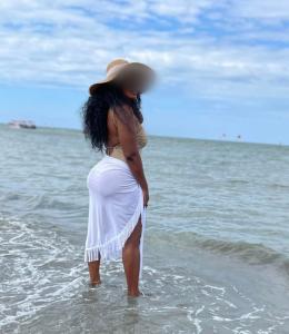 613552491: Chica busca chico en Málaga