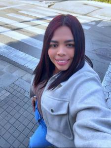 695333736: Chica busca chico en Barcelona