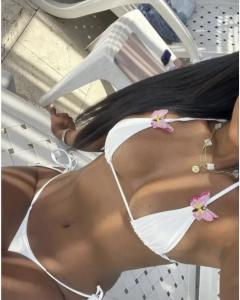 670502467: Chica busca chico en Gerona