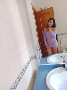 637583440: Chica busca chico en Málaga