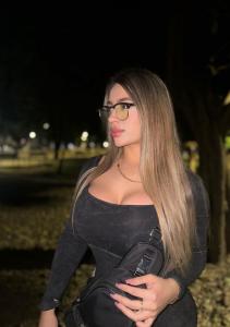 602569251: Chica busca chico en Cádiz