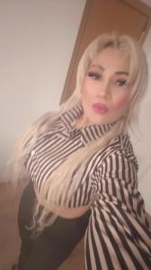 632410445: Chica busca chico en Barcelona