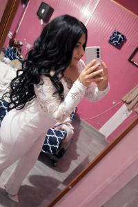 611235950: Chica busca chico en Murcia