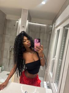 628448194: Chica busca chico en Madrid