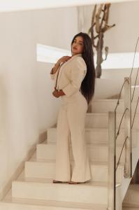 672539377: Chica busca chico en Ibiza