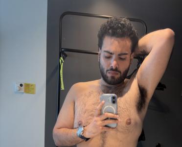 613457559: Chico busca chica en Murcia