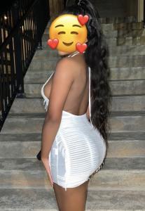 670502467: Chica busca chico en Gerona