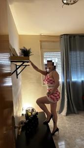 667076873: Chica busca chico en Barcelona