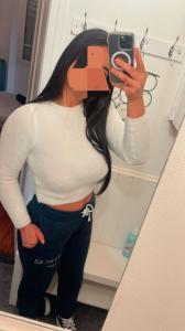 615748873: Chica busca chico en Cantabria