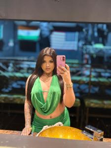 617041803: Chica busca chico en Granada