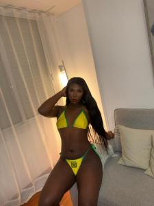 687304703: Transexual en La Coruña