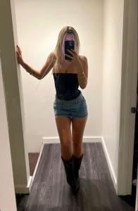 682767989: Chica busca chico en Barcelona