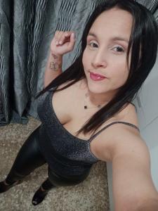 667795050: Chico busca chica en Cádiz