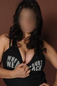 644874362: Chica busca chico en Sevilla