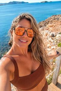 610154809: Chica busca chico en Ibiza