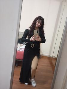 643014206: Chica busca chico en Barcelona