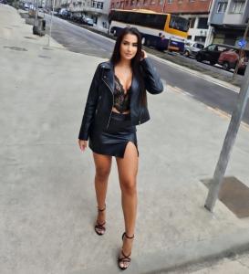 603965955: Chica busca chico en La Coruña