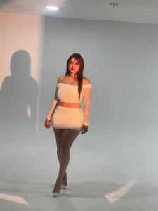 604249634: Chica busca chico en Barcelona