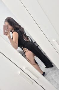 690695843: Chica busca chico en Barcelona