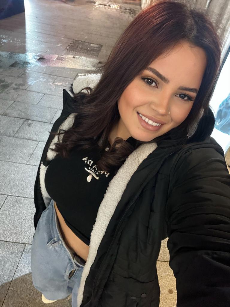 Chica busca chico en Cantabria: Chica busca chico