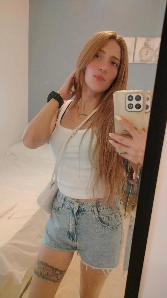 603965262: Chica busca chico en Sevilla