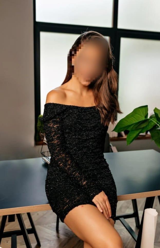 Chica busca chico en Almería: 