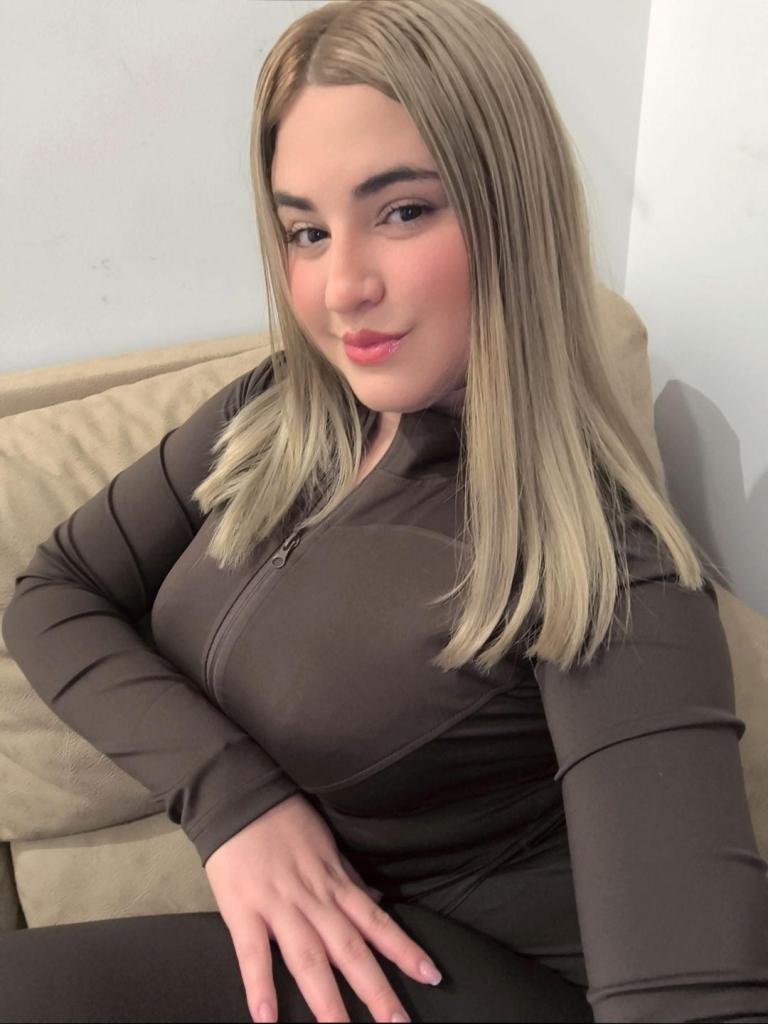 Chica busca chico en Ibiza: 