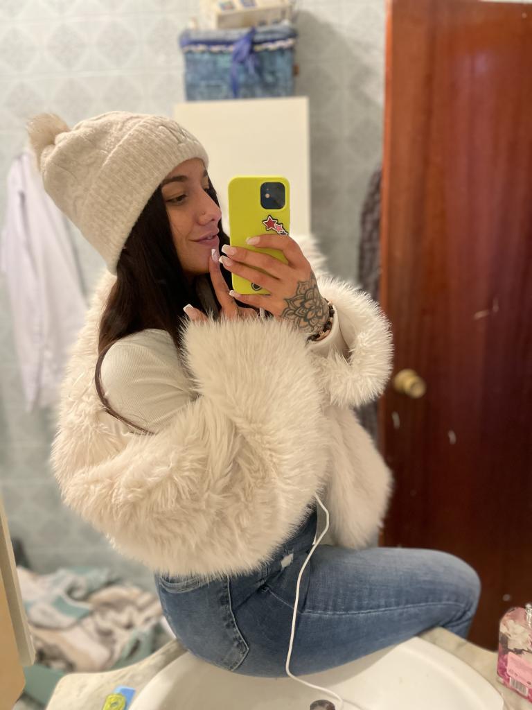 742089990: Chica busca chico en Ciudad Real