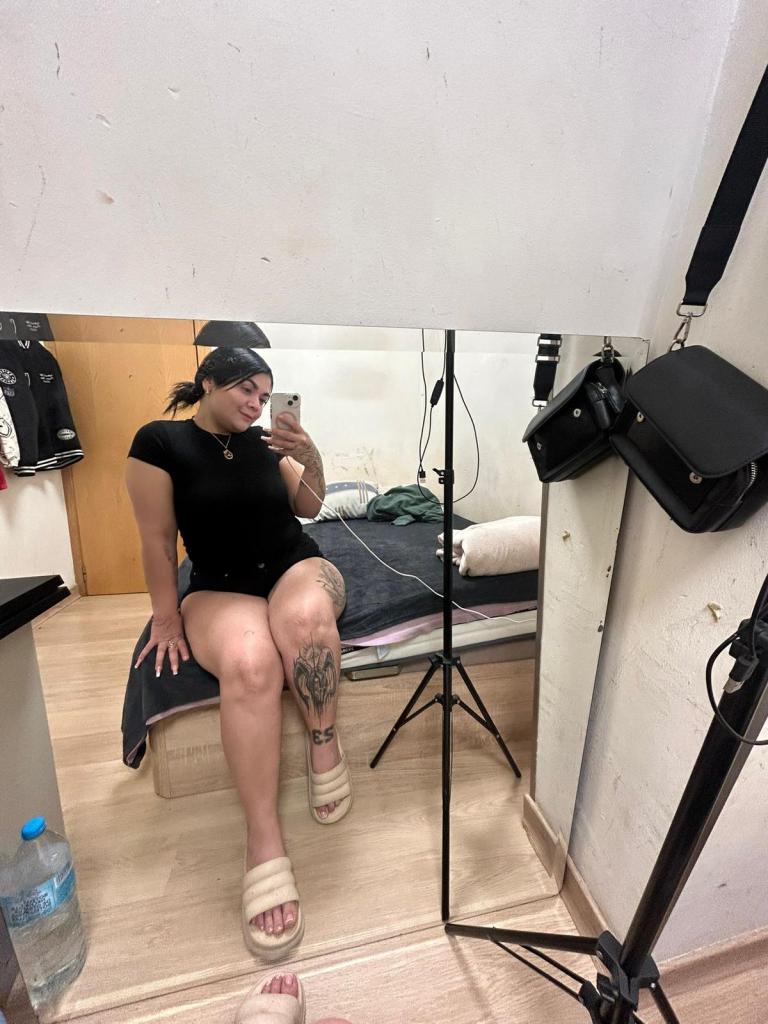 Chica busca chico en Almería: 