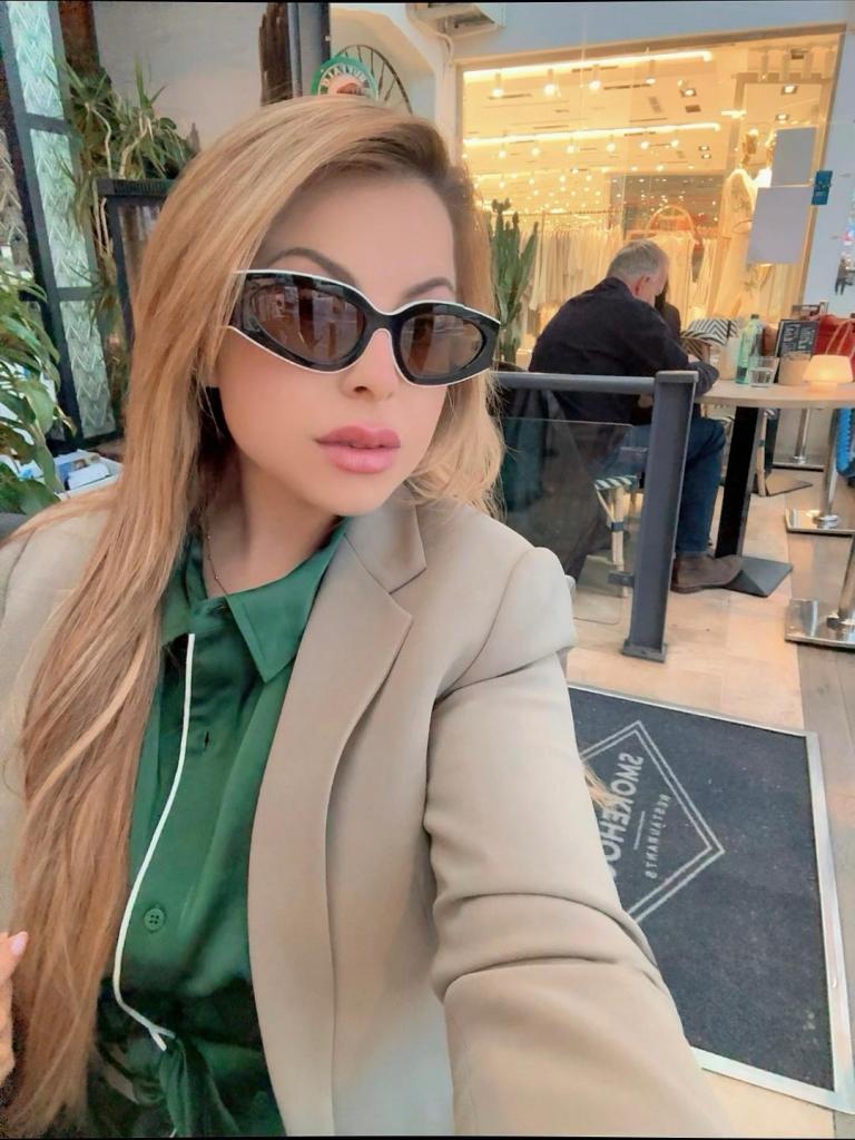 Chica busca chico en Cádiz: 