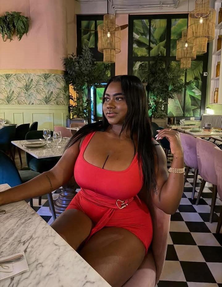 Chica busca chico en Tenerife: 