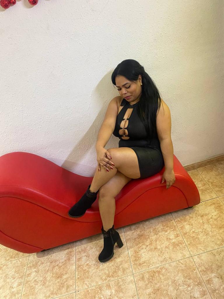 Chica busca chico en Valencia: Chica busca chico