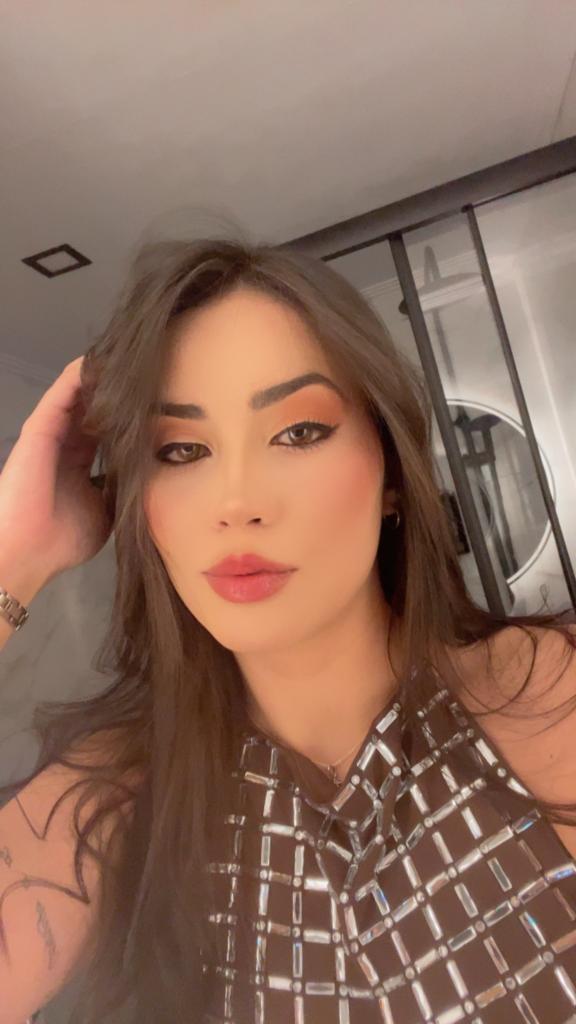 651061379: Chica busca chico en Pontevedra