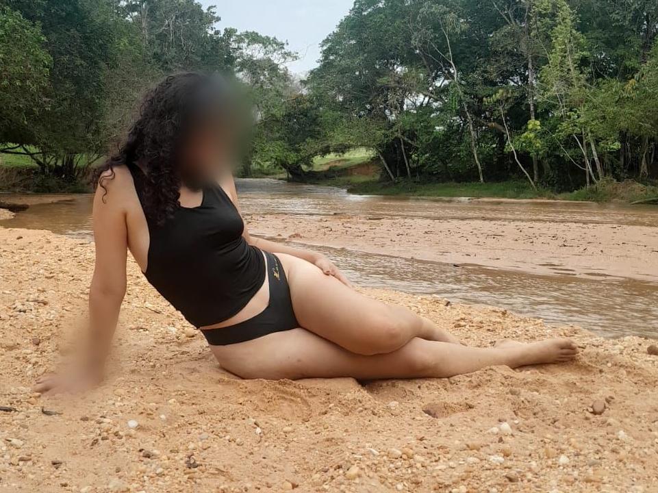 671642799: Chica busca chico en Barcelona