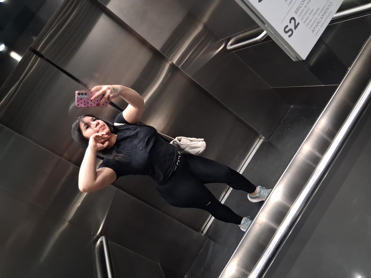 611235950: Chica busca chico en Murcia