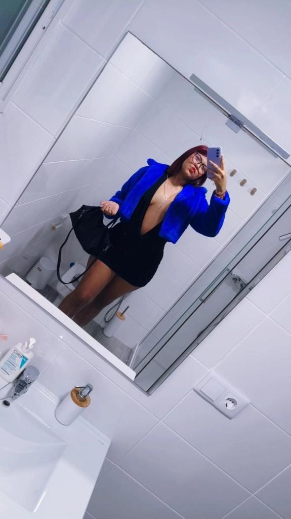 Chica busca chico en Cádiz: 