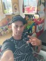 641378136: Chico busca chica en Sevilla