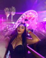 631941816: Chica busca chico en Gerona