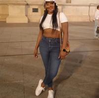 672810358: Chica busca chico en Sevilla