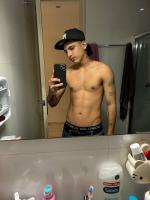 631883914: Chico busca chica en Barcelona