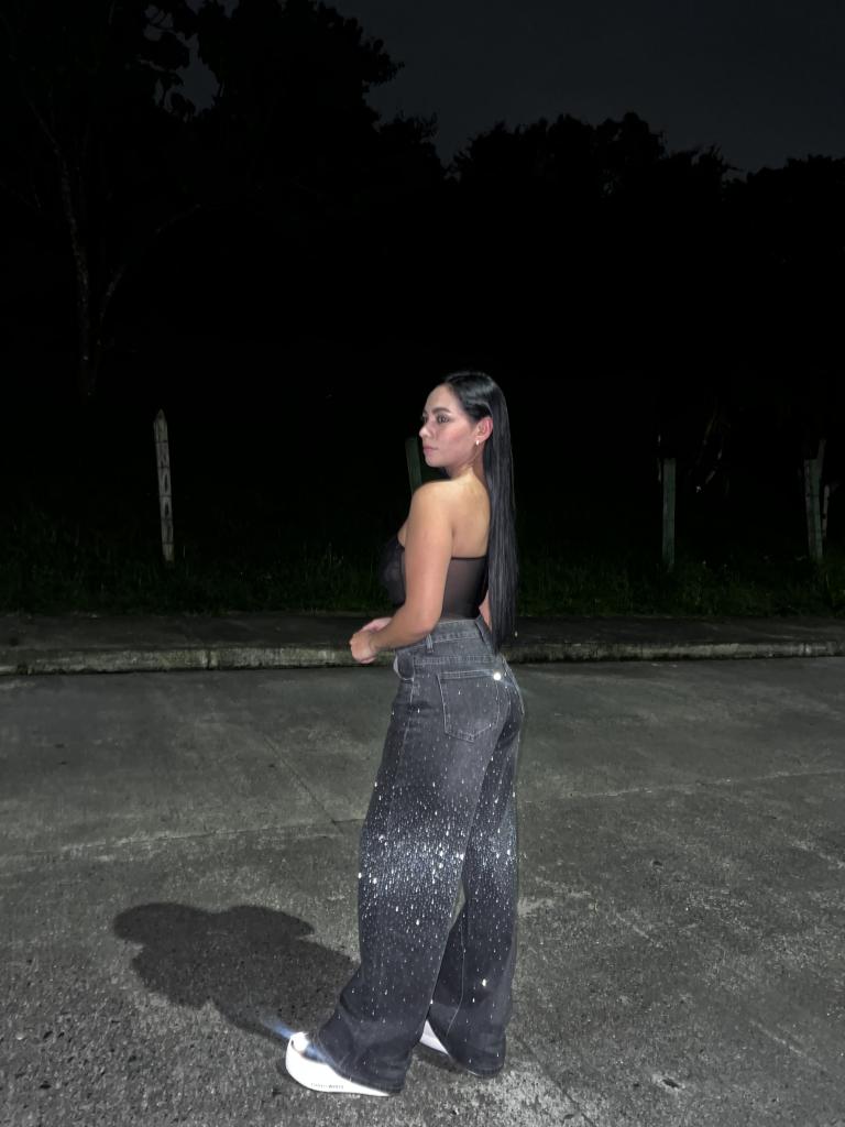 Chica busca chico en Ibiza: 