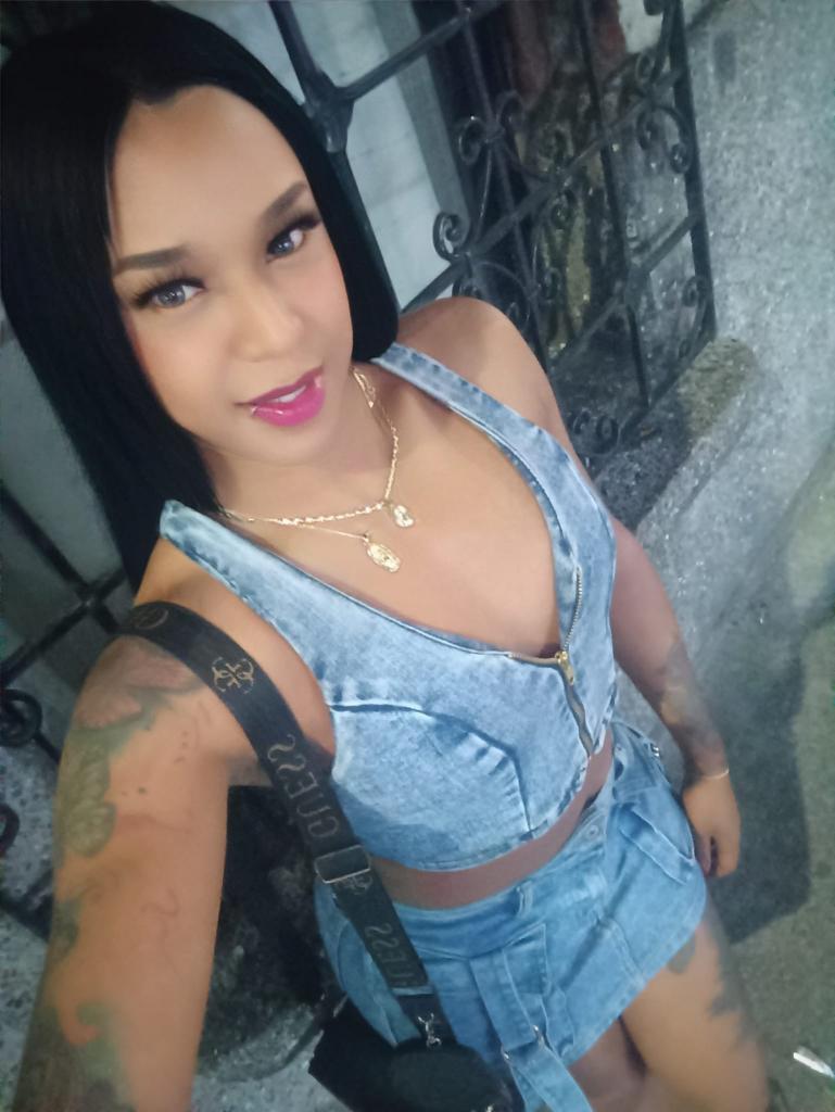 647016608: Travesti en Sevilla