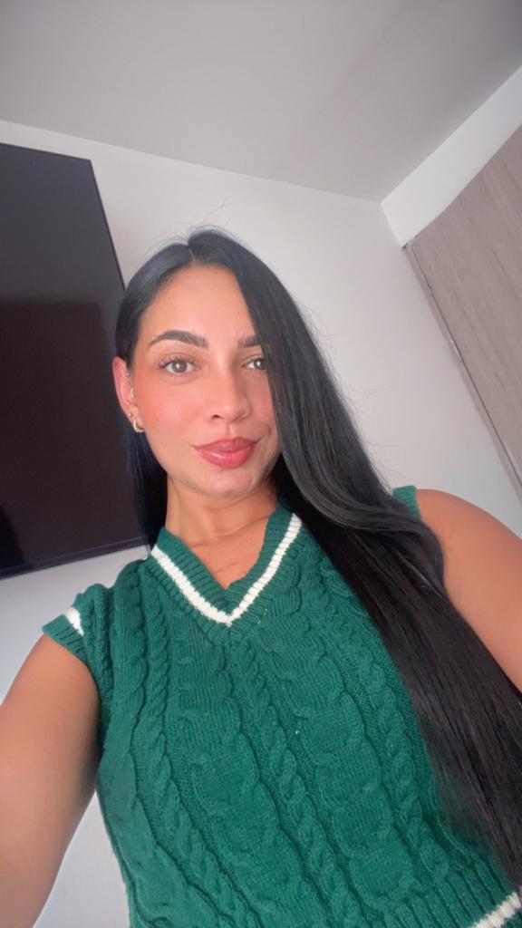 Chica busca chico en Ibiza: Chica busca chico