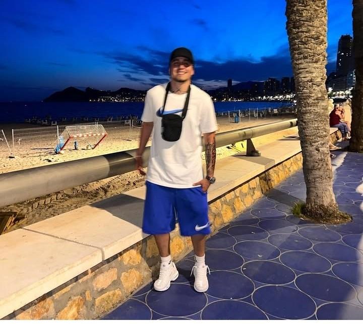 Chico busca chica en Mallorca: 