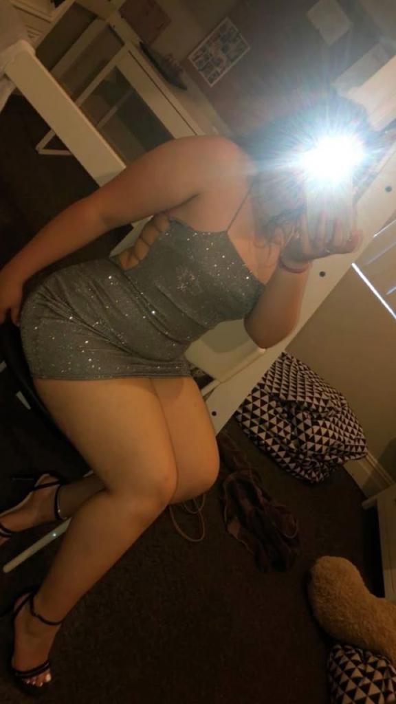 Chica busca chico en Murcia: 