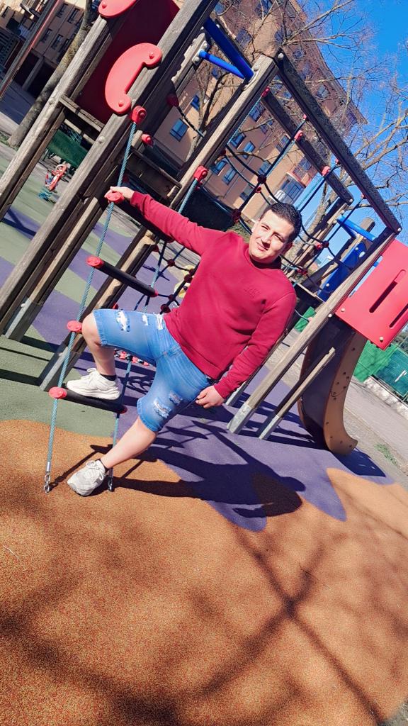 Chico busca chica en Burgos: 