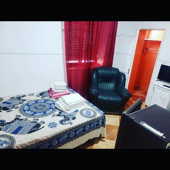 Chica busca chico en Cádiz: 