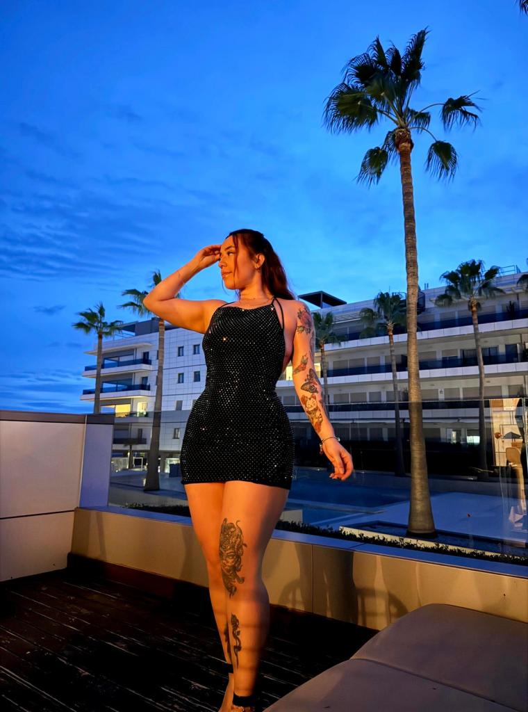 Chica busca chico en Ibiza: Chica busca chico